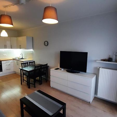 Ursa - Wygodny Apartament I Bezplatny Parking Na Miejscu Apartman Varsó Kültér fotó