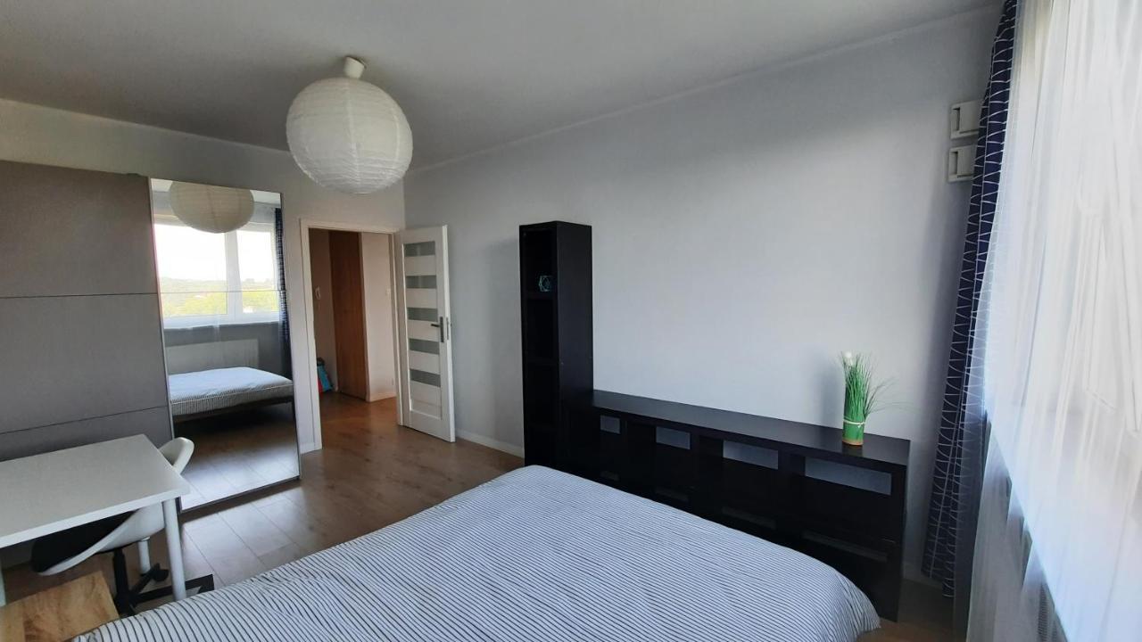 Ursa - Wygodny Apartament I Bezplatny Parking Na Miejscu Apartman Varsó Kültér fotó