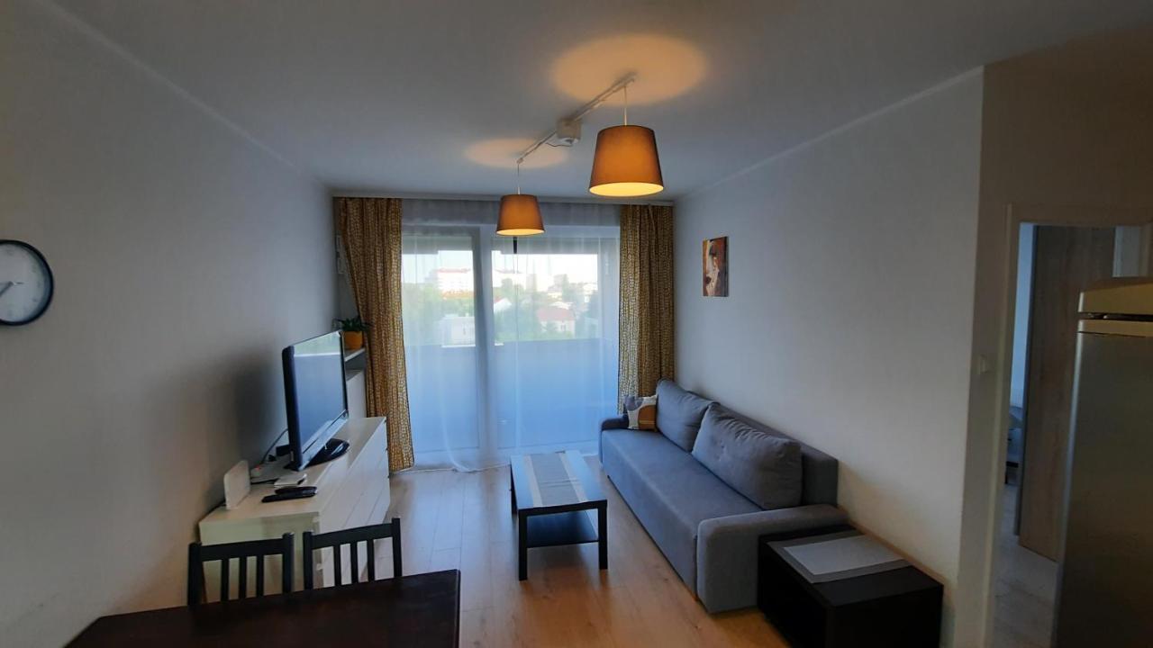 Ursa - Wygodny Apartament I Bezplatny Parking Na Miejscu Apartman Varsó Kültér fotó