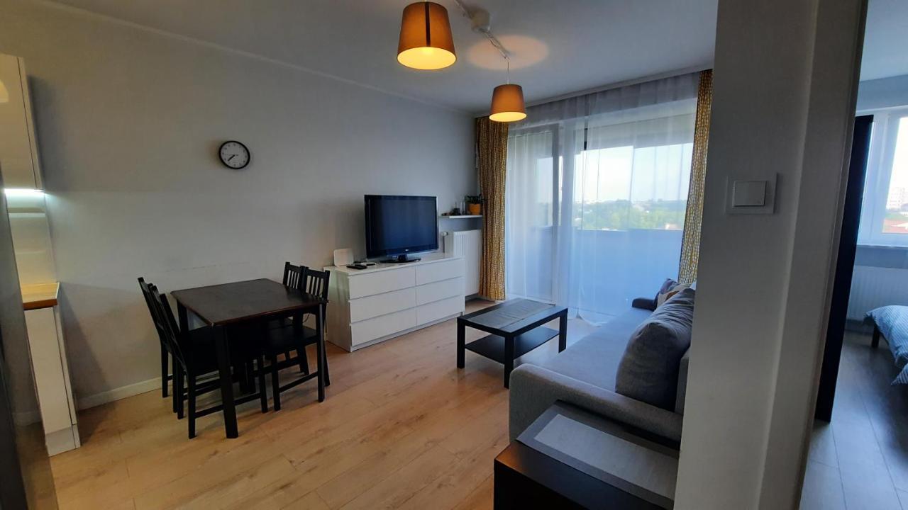 Ursa - Wygodny Apartament I Bezplatny Parking Na Miejscu Apartman Varsó Kültér fotó